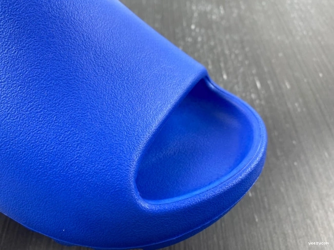 Slide Adidas Yeezy Azure ID4133 1009